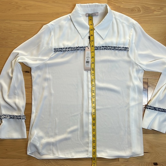 NWT BCBGeneration White Blue Button Down Blouse | Size Medium - Picture 4 of 7